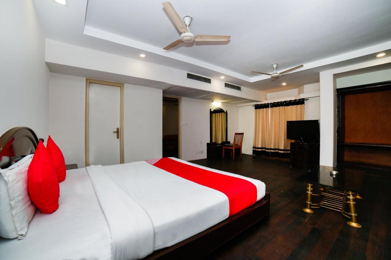 Hotel Shelter Gwalijar Zewnętrze zdjęcie