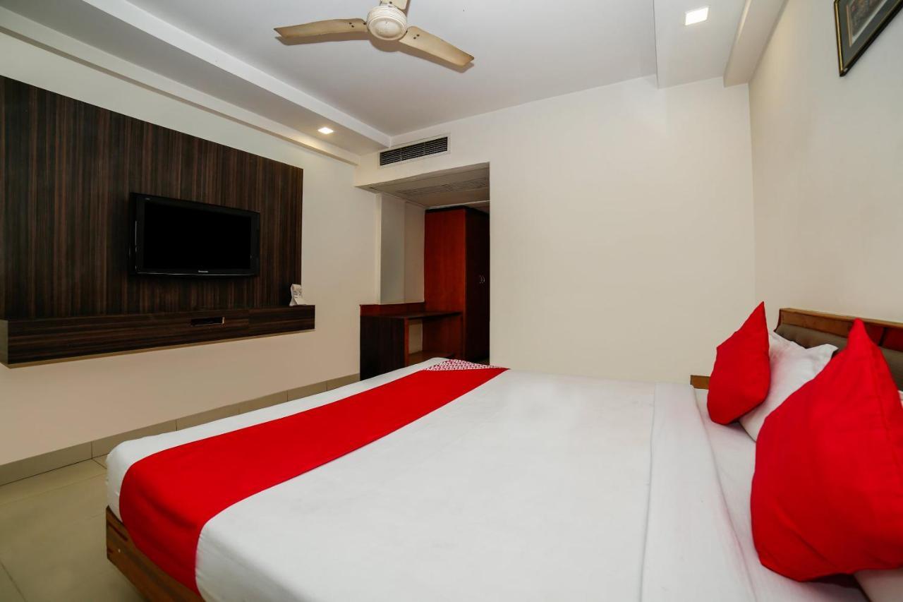 Hotel Shelter Gwalijar Zewnętrze zdjęcie