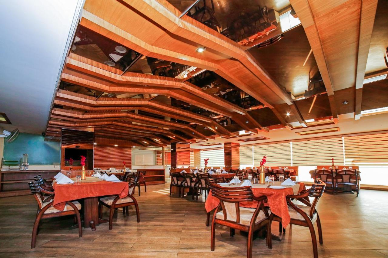 Hotel Shelter Gwalijar Zewnętrze zdjęcie