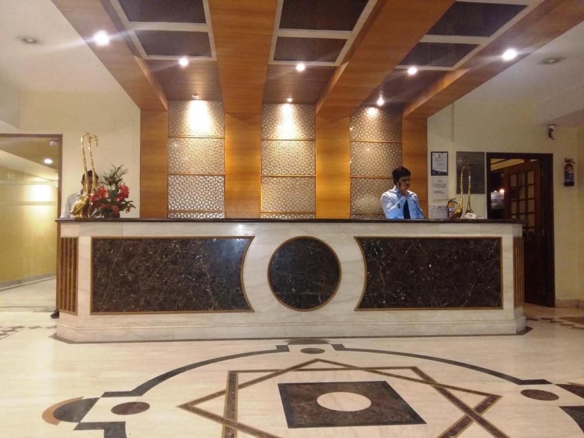 Hotel Shelter Gwalijar Zewnętrze zdjęcie