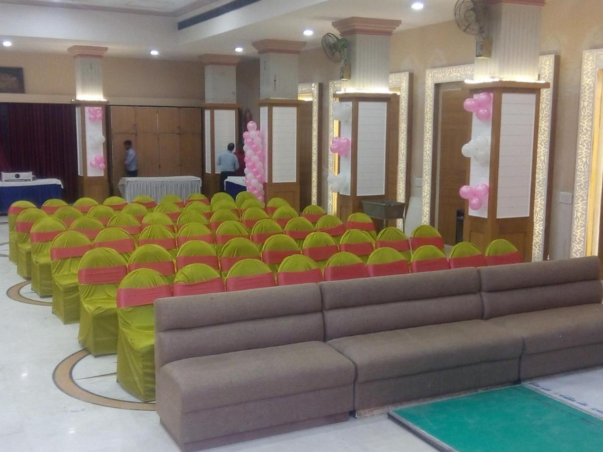 Hotel Shelter Gwalijar Zewnętrze zdjęcie