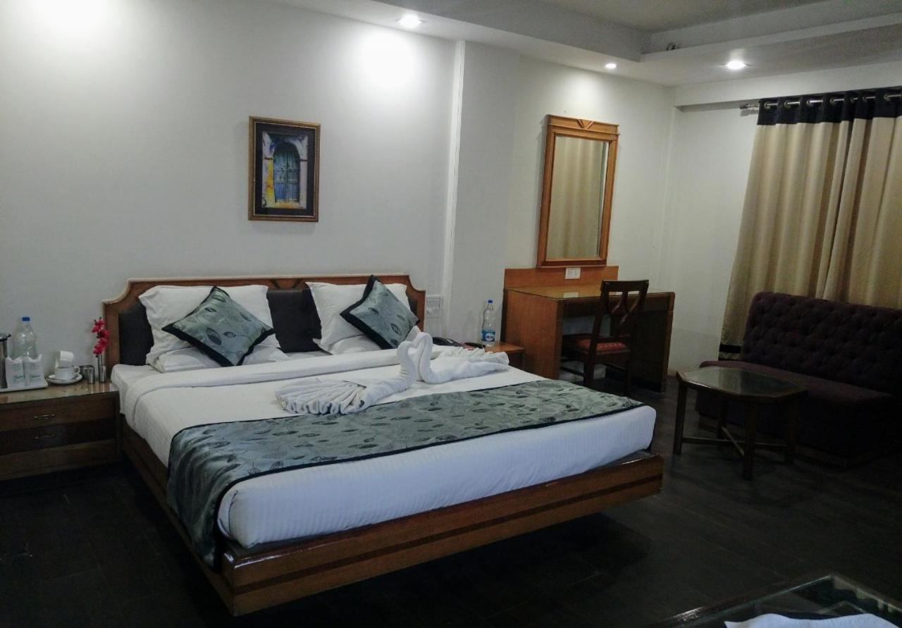 Hotel Shelter Gwalijar Zewnętrze zdjęcie