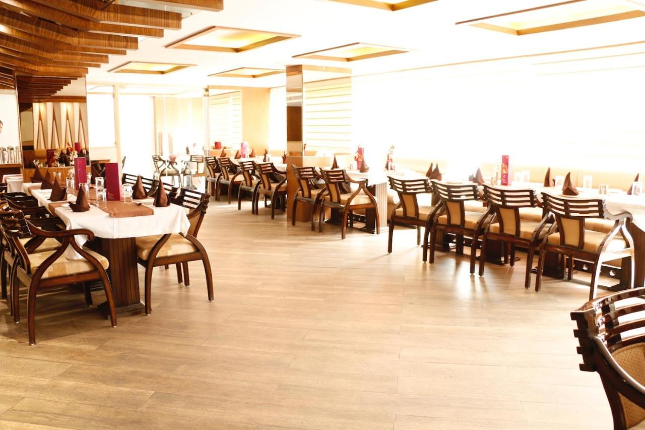 Hotel Shelter Gwalijar Zewnętrze zdjęcie