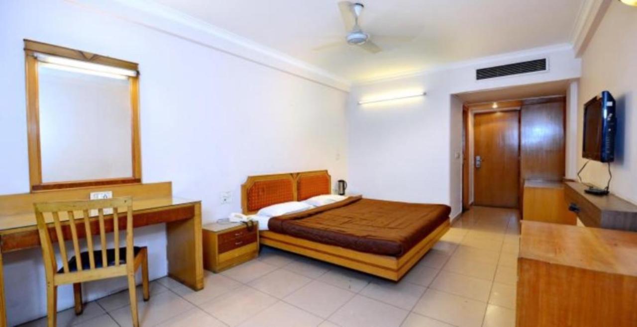 Hotel Shelter Gwalijar Zewnętrze zdjęcie