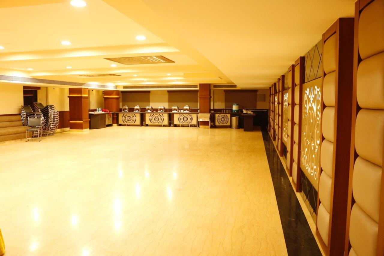 Hotel Shelter Gwalijar Zewnętrze zdjęcie